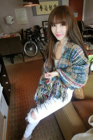 外出佩戴小玩具坐地铁的原文